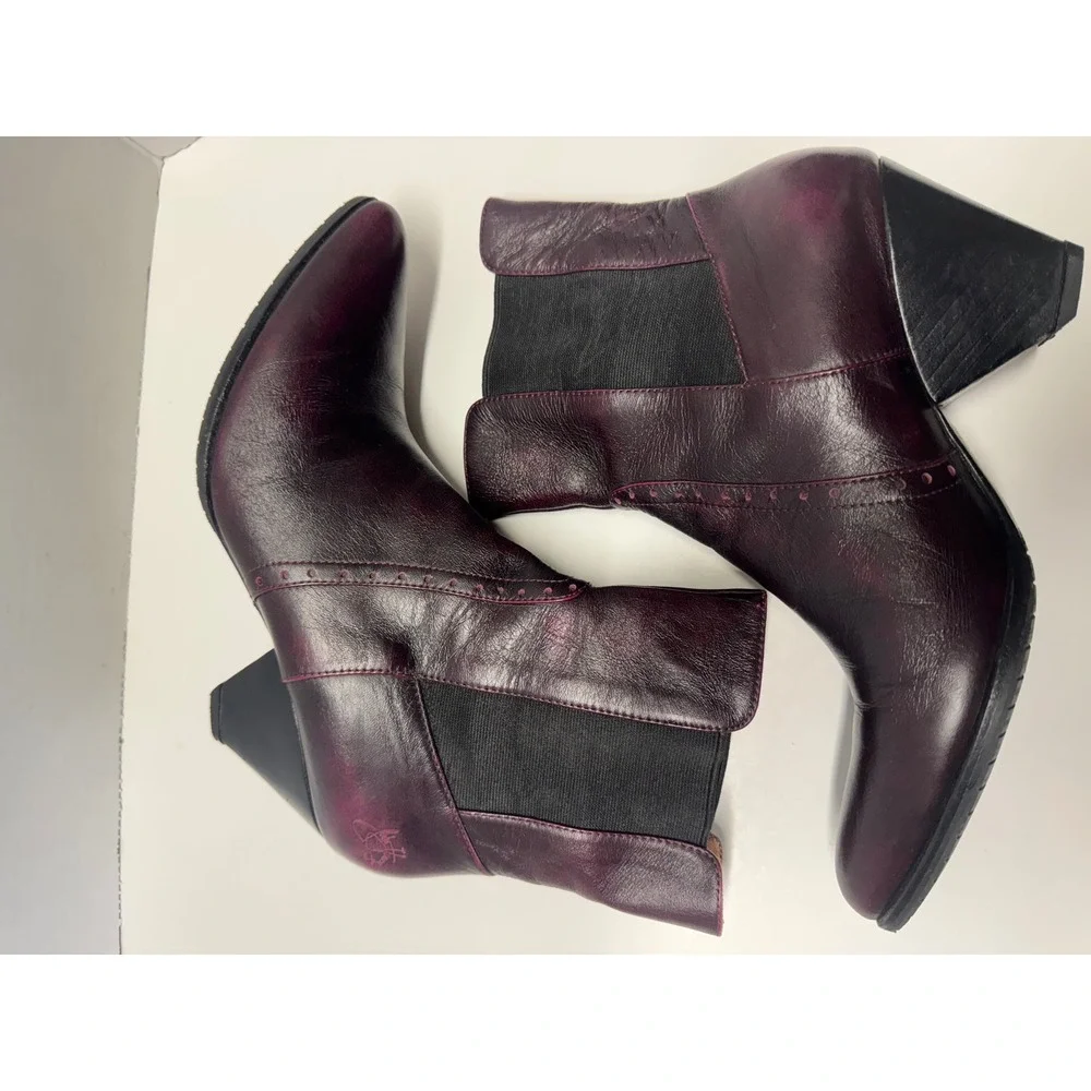 John Fluevog Burgundy Leather Pointed Toe Ankle Boots Brogue Detail Size‎ 7.5